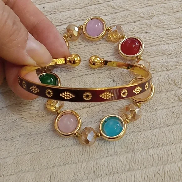 Set of bracelets - Picture 2 of 2